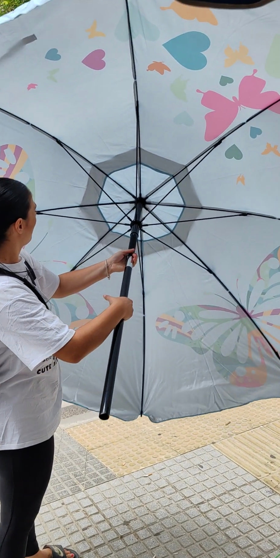 Sombrilla ⛱️🏖️ aluminio dé buena calidad con protector solar dé 200