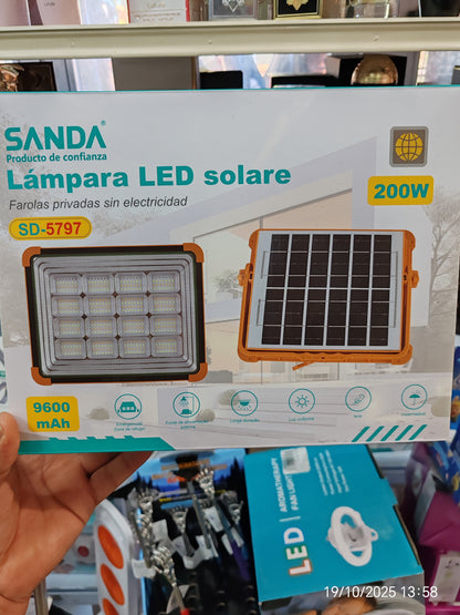 Lampara led Fuco solar dé 200W