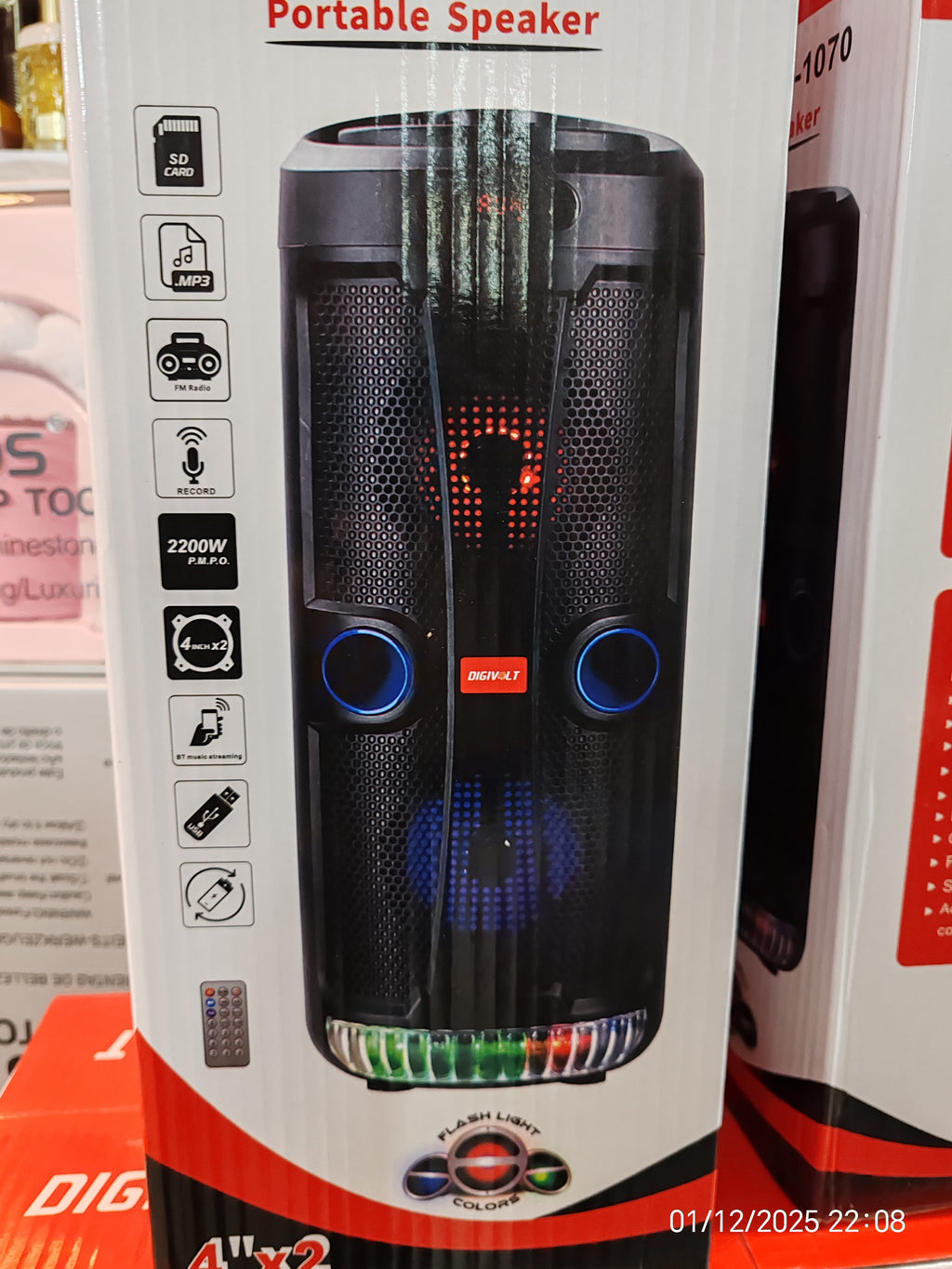 Oferta Altavoz 🔊 🔊 de alta calidad com bluetooth tiene también para meterle el karaoke con el micro pero viene sin  micrófono 🎤