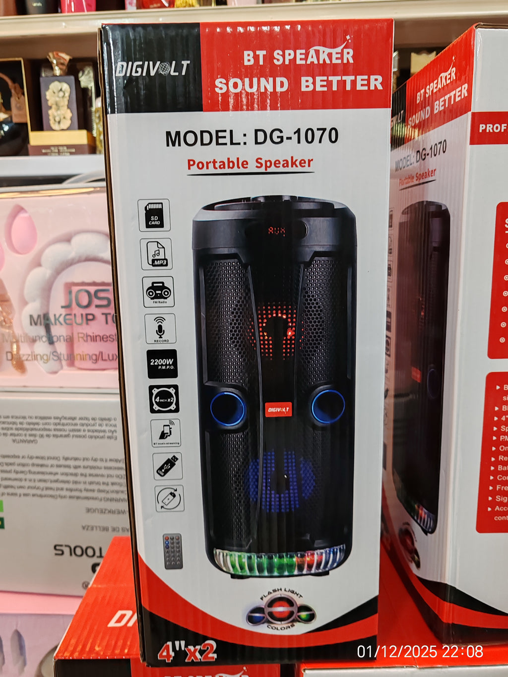 Oferta Altavoz 🔊 🔊 de alta calidad com bluetooth tiene también para meterle el karaoke con el micro pero viene sin  micrófono 🎤