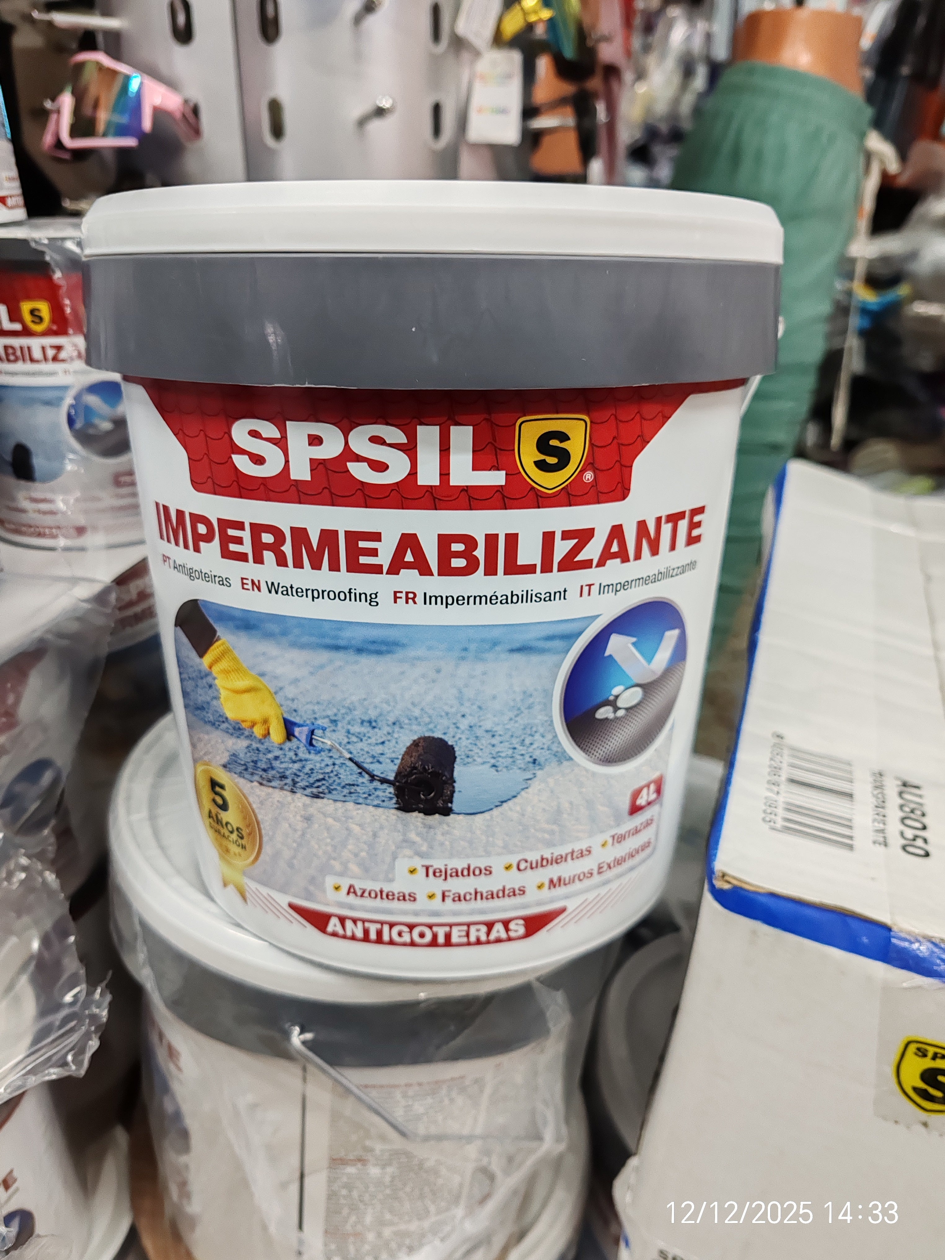 Resina antigotera permeable para las gotas la humedad está muy bien 👌 de 4 kilos
