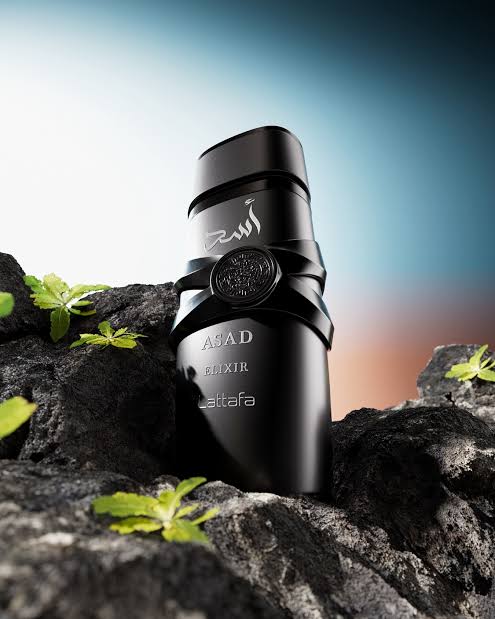 El nuevo Asad Elixir: fragancia única de Palo Rosa